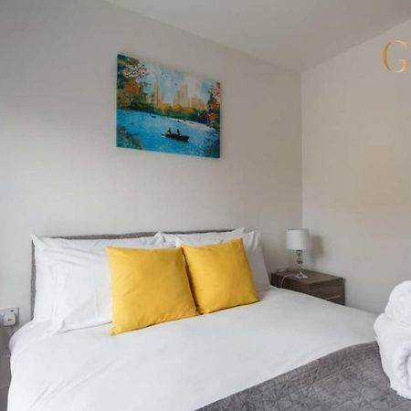 2 Bedroom Apartment Chapel Riverside At Goshen Property Serviced Accommodation Southampton, Free Wifi & Parking Exterior foto